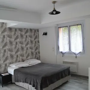 apartment-les-moulins.fr-provencehotel.com/