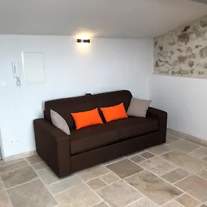 cosy-studio-cours-lafayette-wifi-climatise.fr-provencehotel.com/